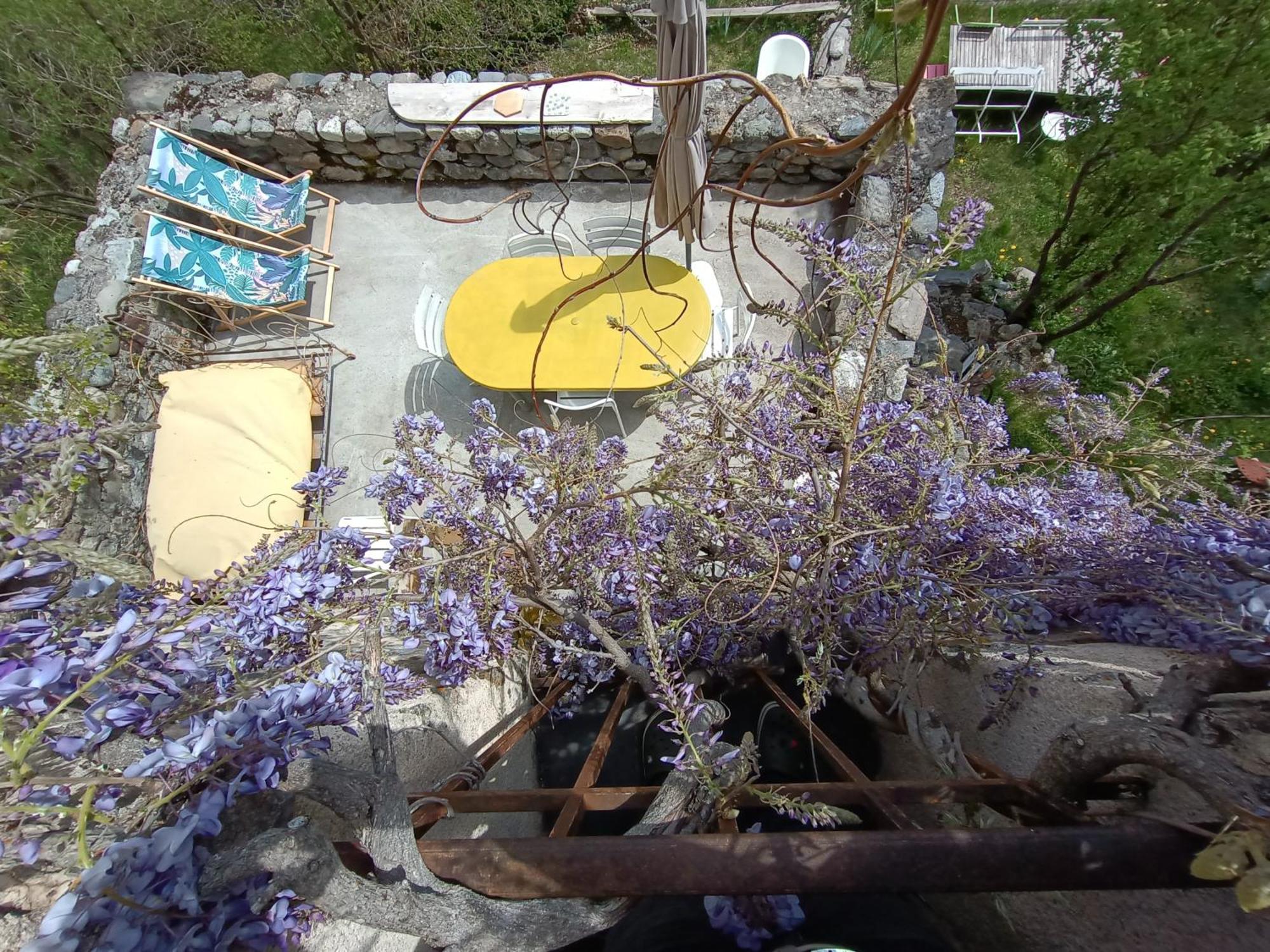 Chambre Ou Gite Dans Une Maison De Montagne - De Suzon A Zelie Entraigues  객실 사진